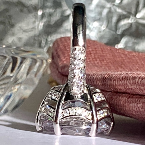 925 Sterling Silver CZ Ring Sz 7 - Picture 8 of 15